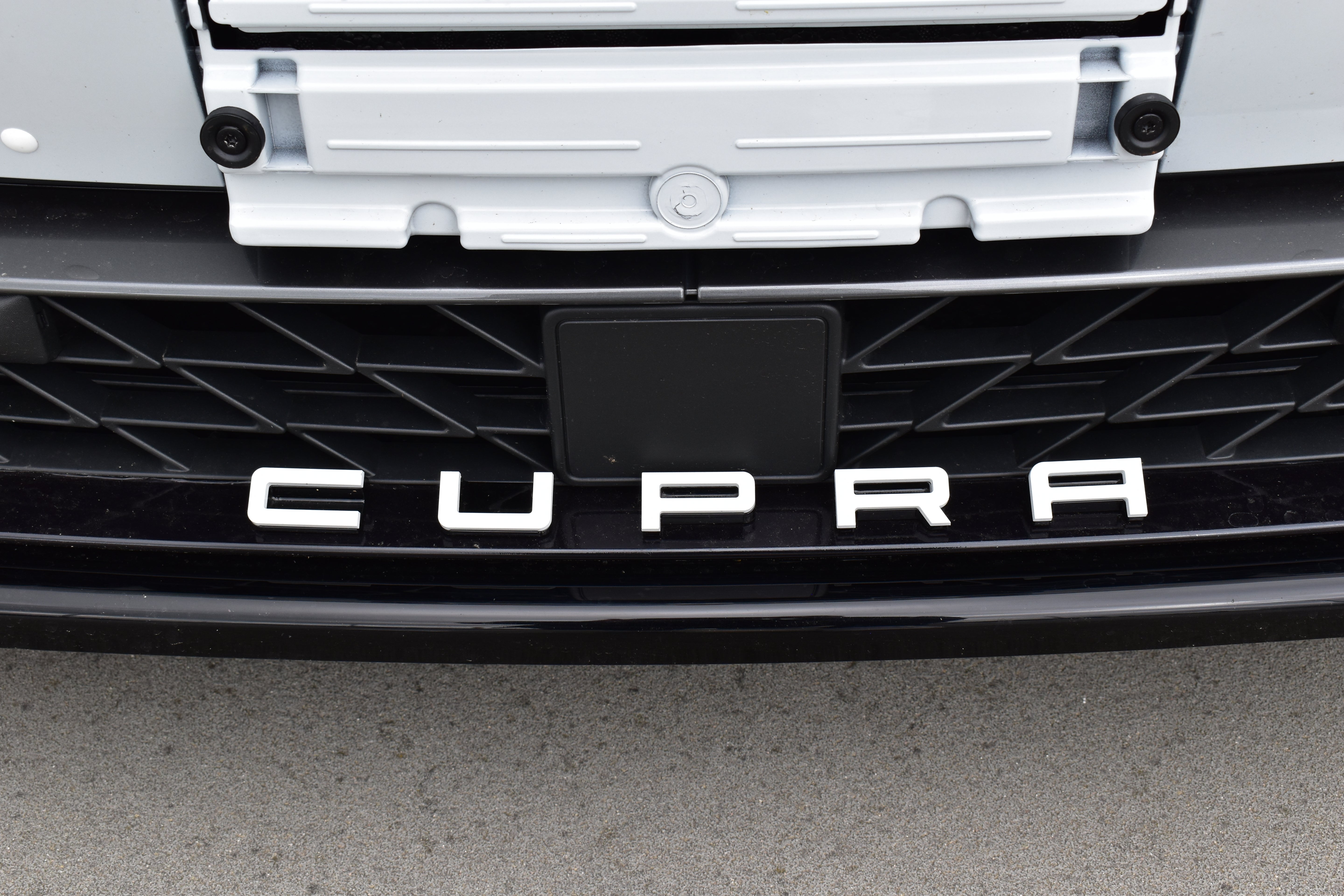 Cupra Schriftzug für den Cupra Formentor oder Leon in Wunschlackierung