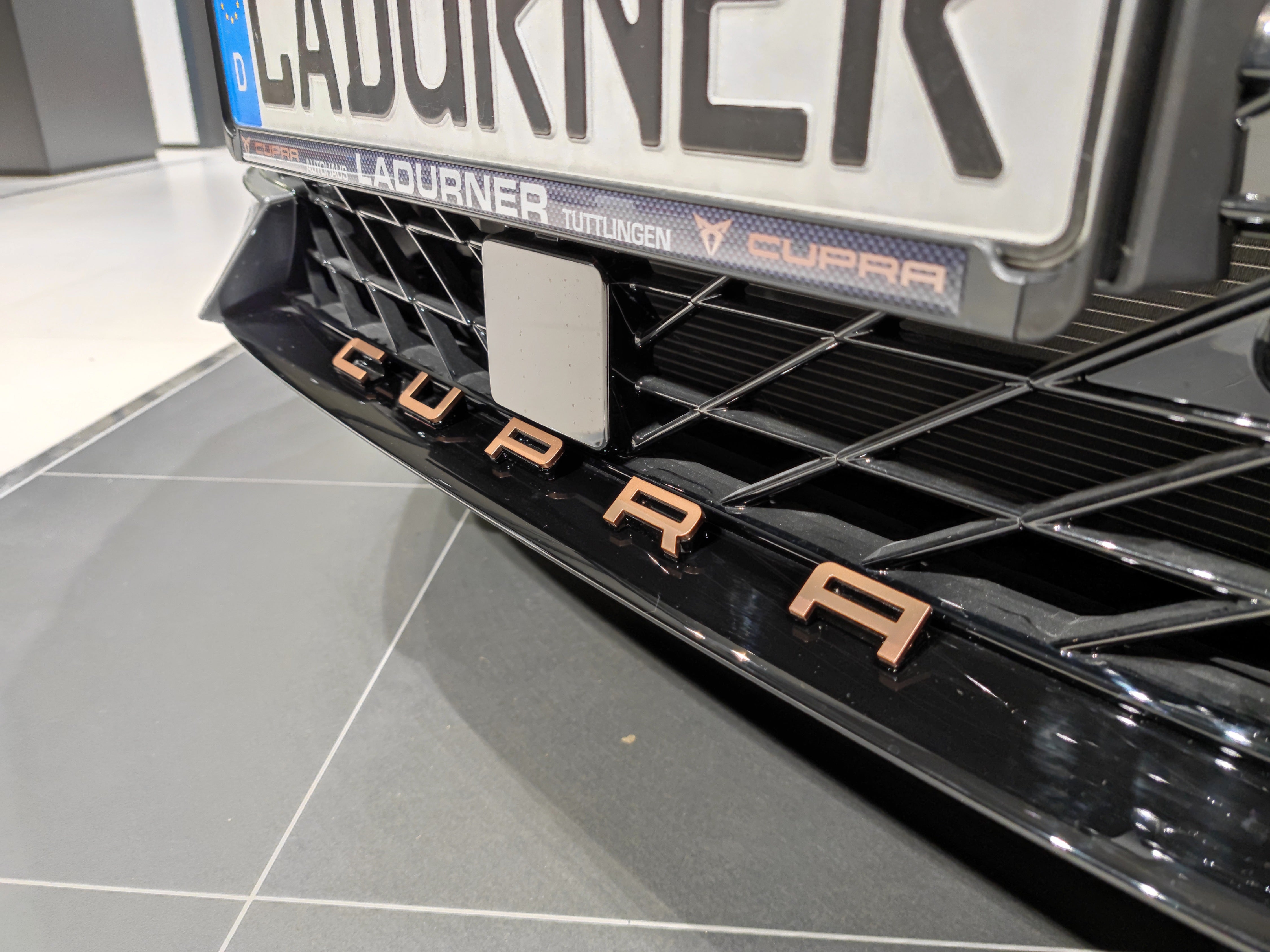 Cupra Schriftzug für den Cupra Formentor oder Leon in Wunschlackierung