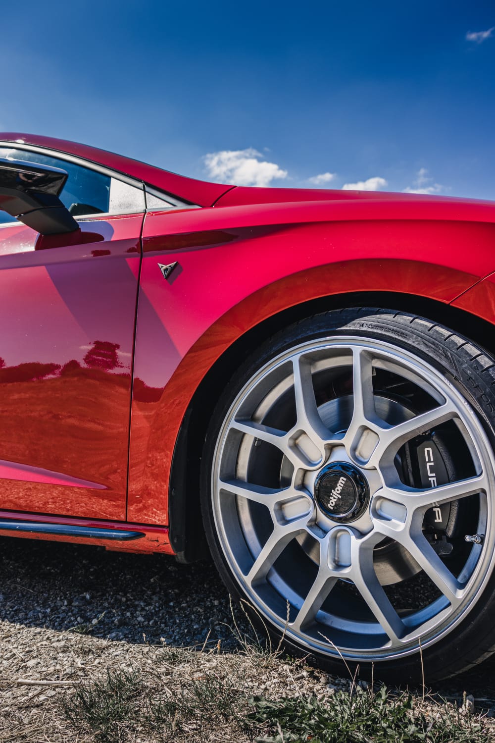 Cupra emblem set for the fenders